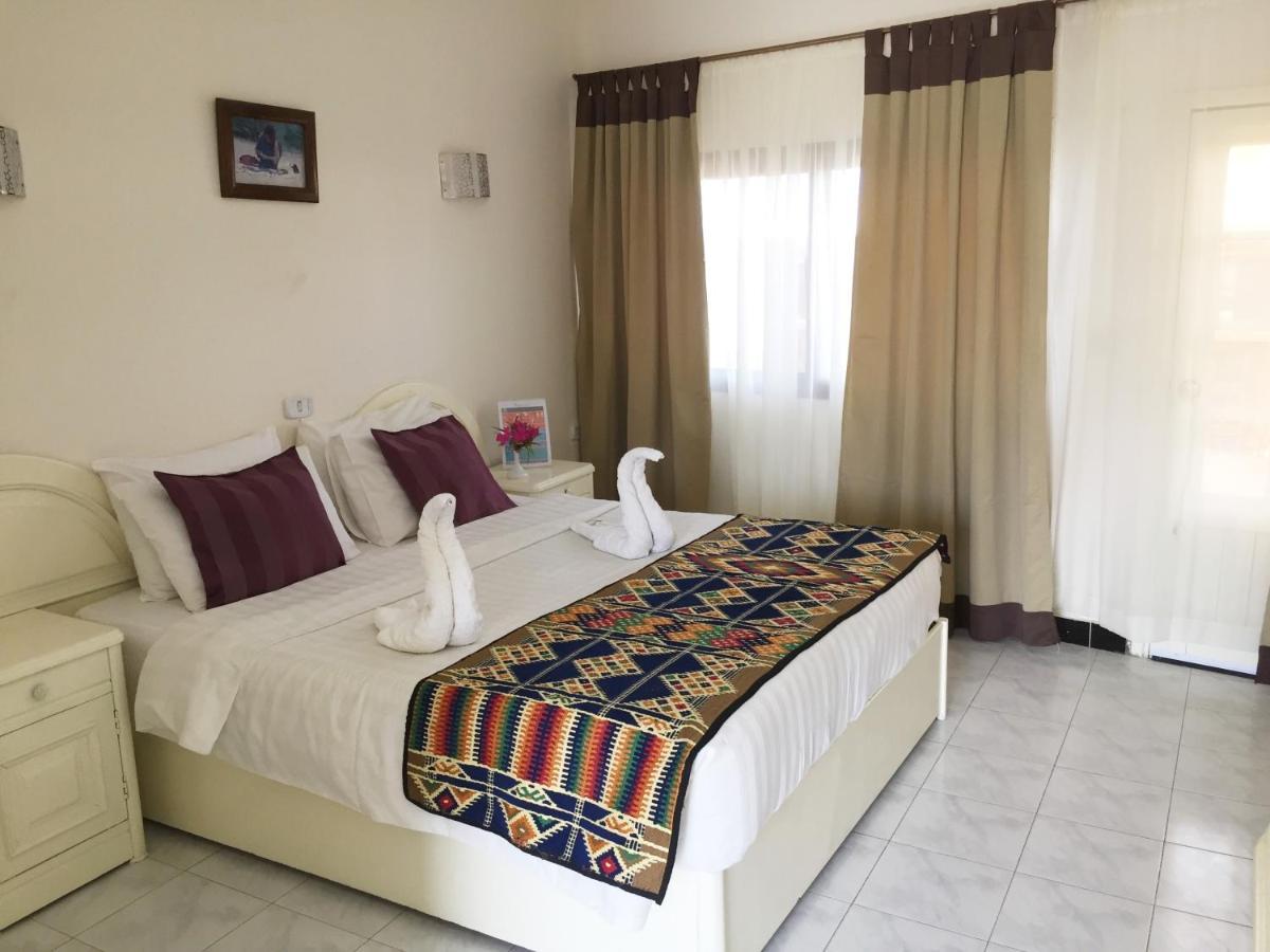 Coral Coast Hotel 다합 외부 사진
